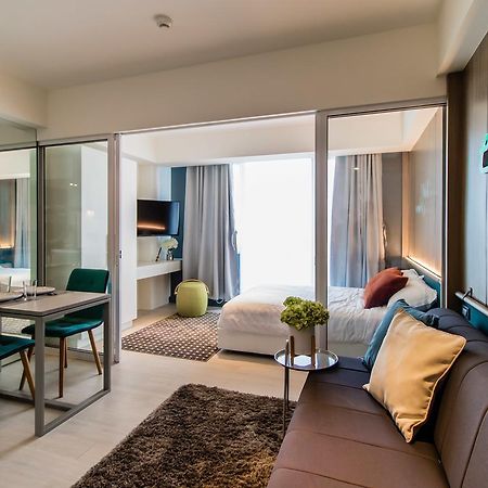 Azure Urban Beach Resort Manila By Radlett Extérieur photo