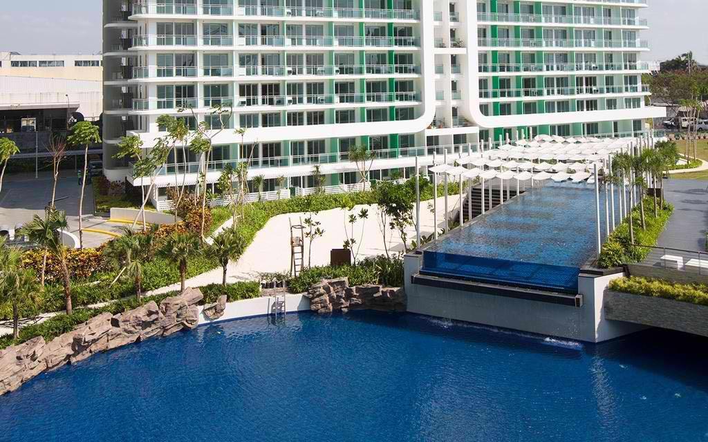 Azure Urban Beach Resort Manila By Radlett Extérieur photo