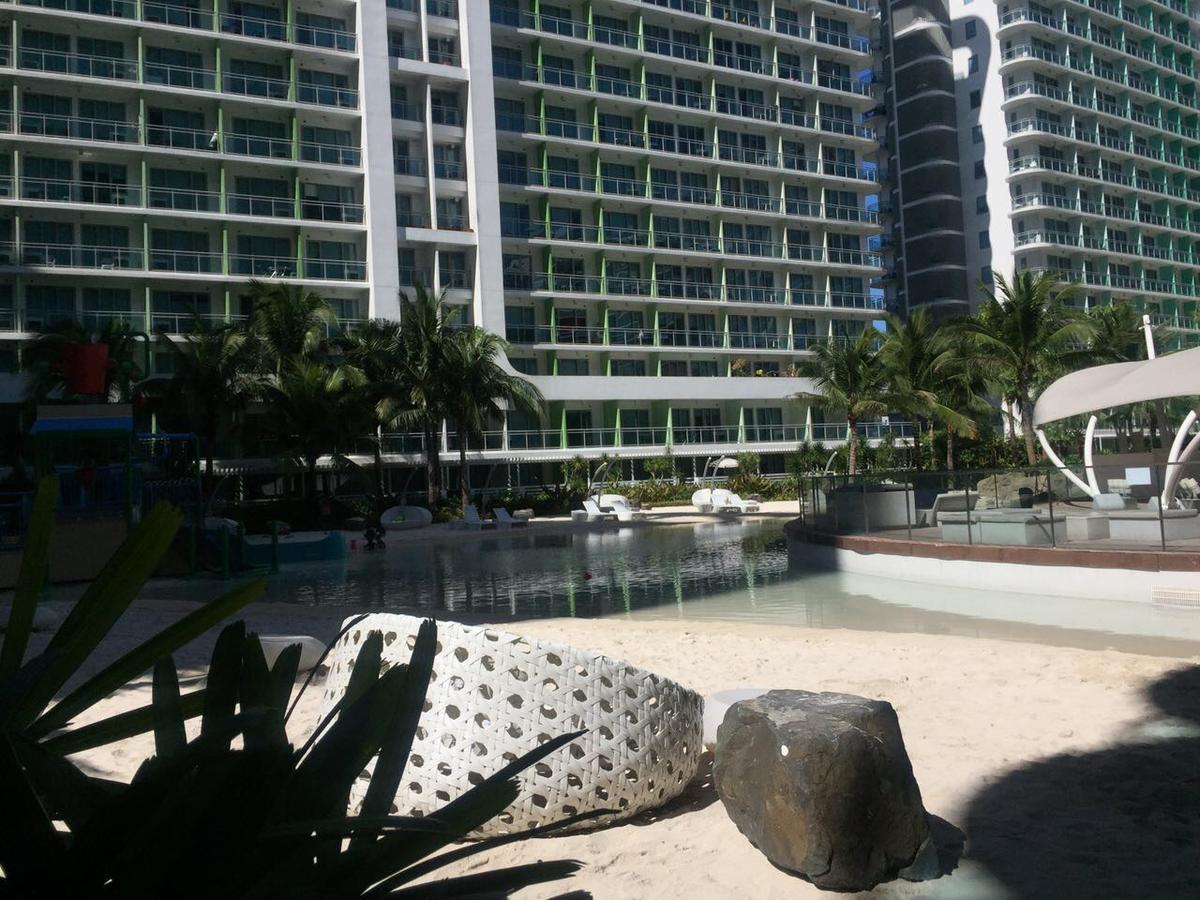 Azure Urban Beach Resort Manila By Radlett Extérieur photo