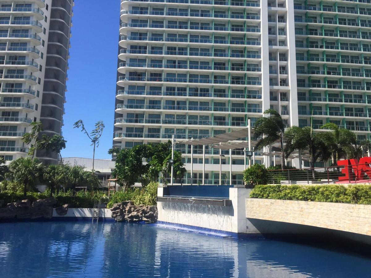 Azure Urban Beach Resort Manila By Radlett Extérieur photo