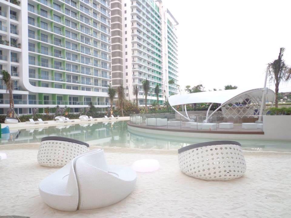 Azure Urban Beach Resort Manila By Radlett Extérieur photo