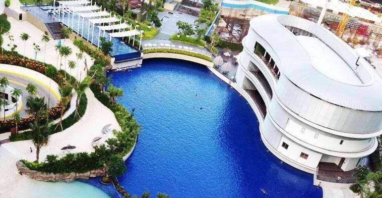 Azure Urban Beach Resort Manila By Radlett Extérieur photo