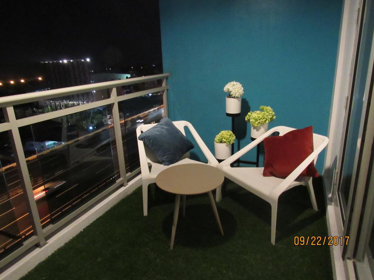 Azure Urban Beach Resort Manila By Radlett Extérieur photo