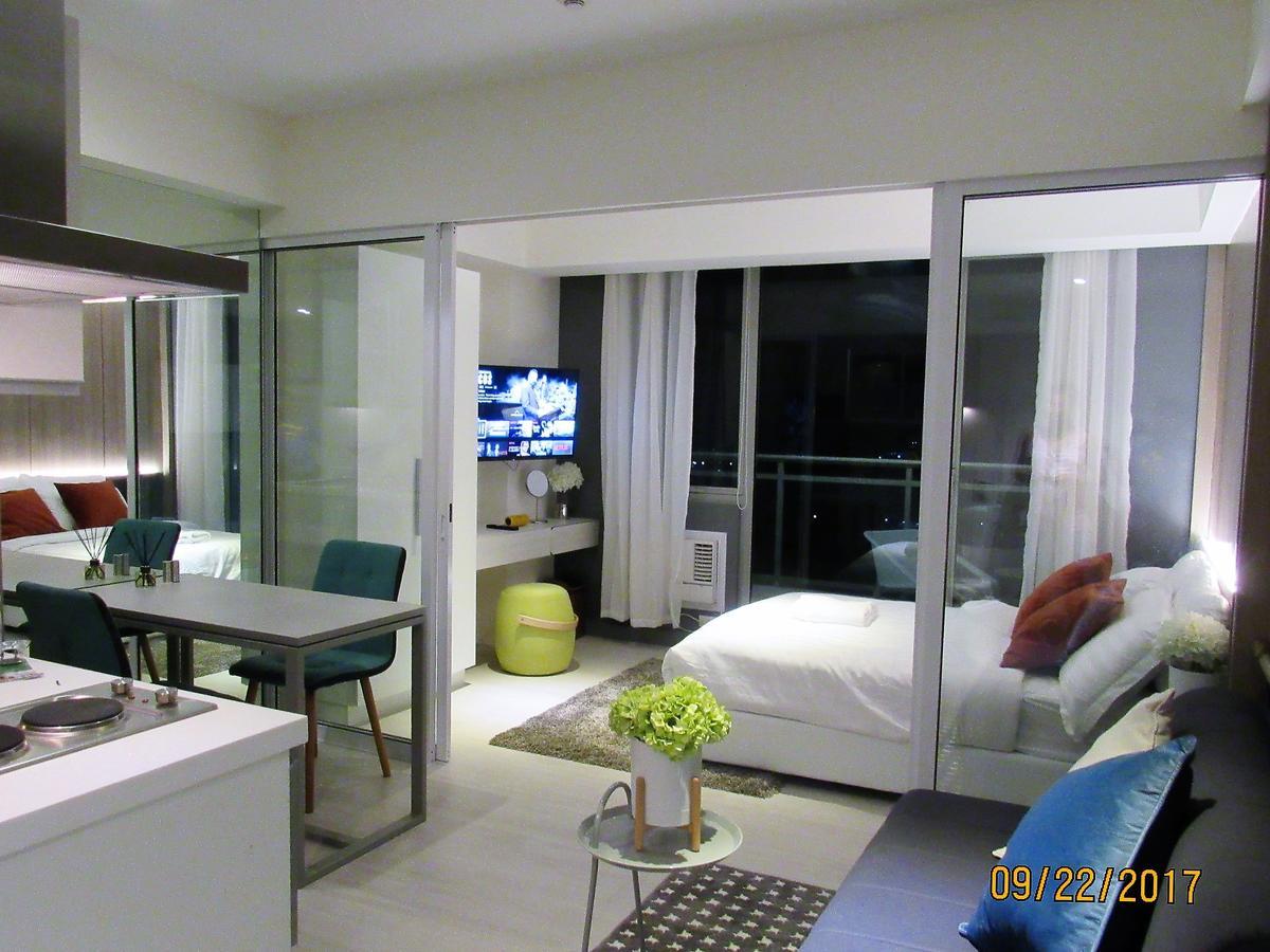 Azure Urban Beach Resort Manila By Radlett Extérieur photo