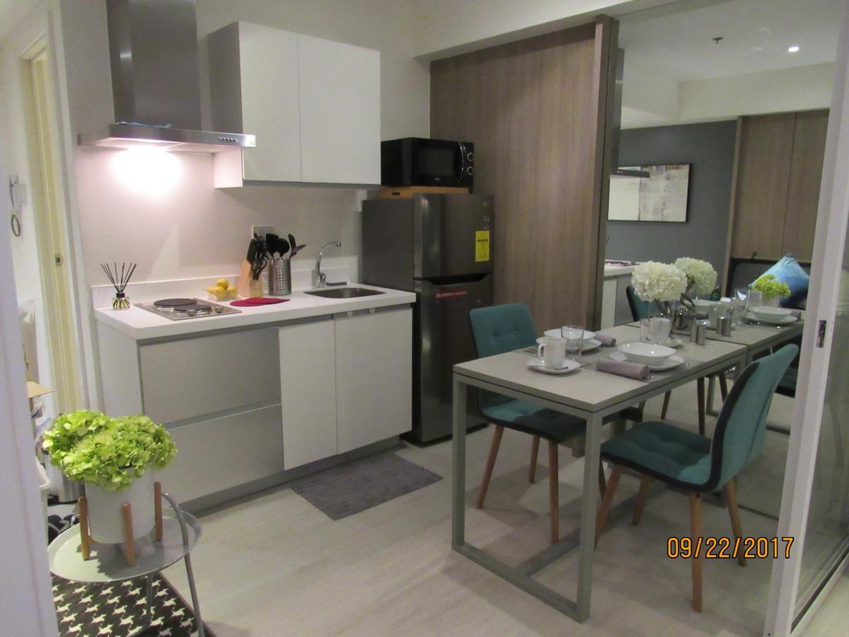 Azure Urban Beach Resort Manila By Radlett Extérieur photo
