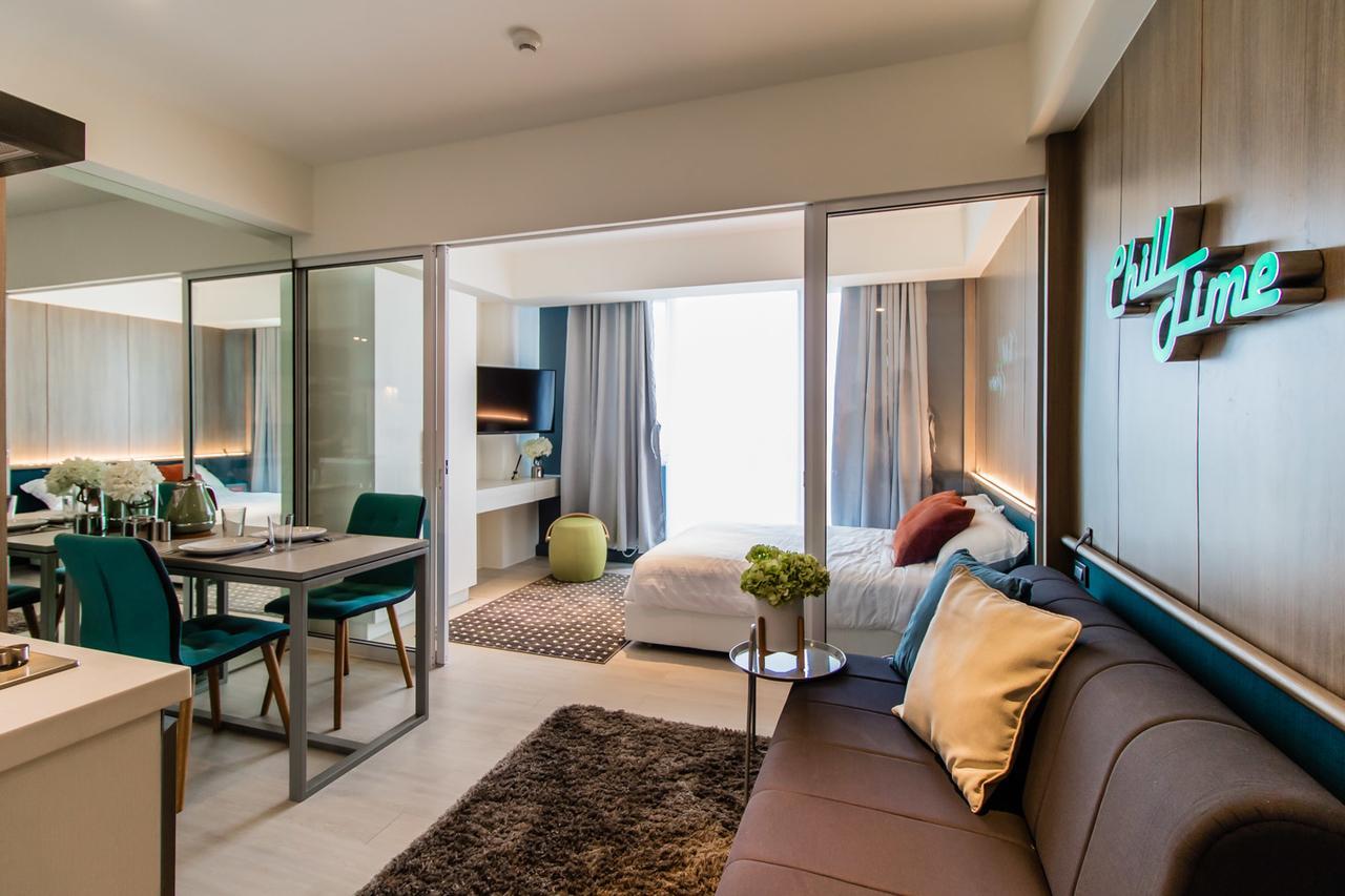 Azure Urban Beach Resort Manila By Radlett Extérieur photo